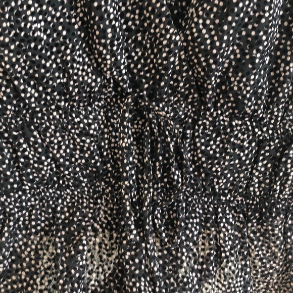 Dynamite blouse and skirt - Picture 2 of 8